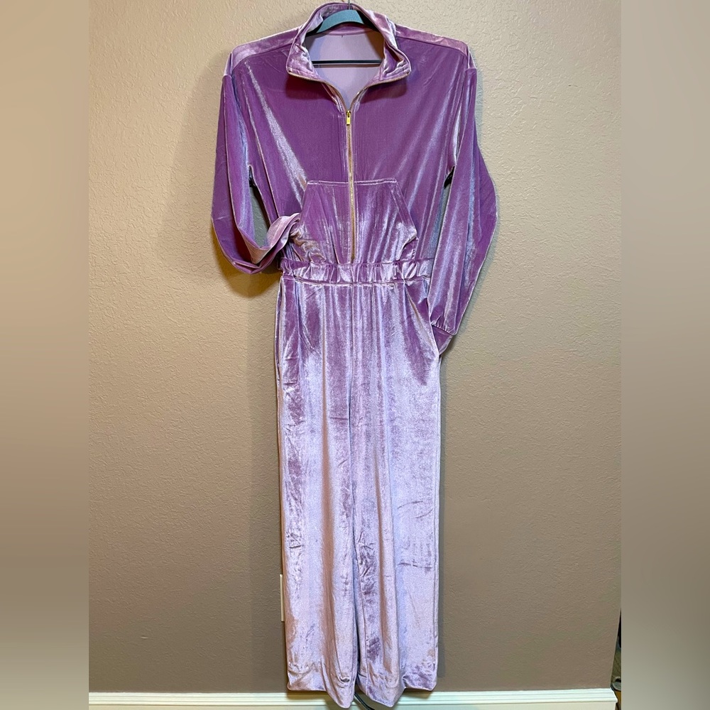 Fun velvet lilac zip up jumpsuit size small